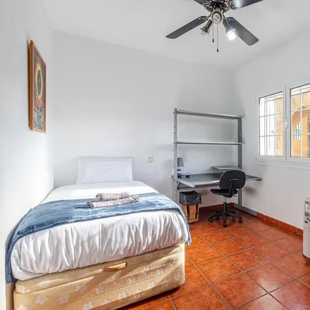 Rent this 2 bed house on Santa Brígida (polideportivo) in Camino a Los Olivos, 35300 Santa Brígida