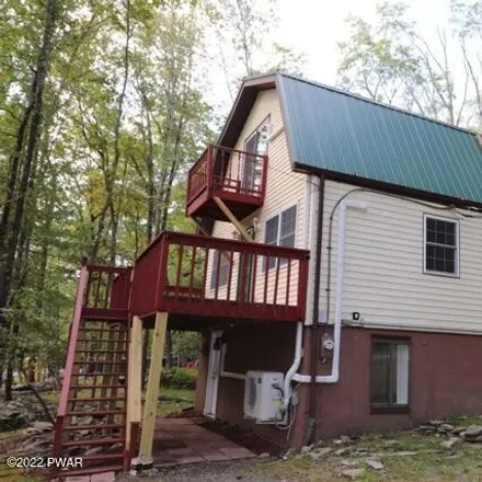 Buy this 4 bed house on 120 Lamplighter Lane in Masthope Rapids, Pike County