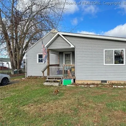 Buy this 4 bed house on 2200 Myers Avenue in Dunbar, WV 25064