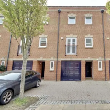 Buy this 4 bed townhouse on unnamed road in Portsmouth, PO1 3TE
