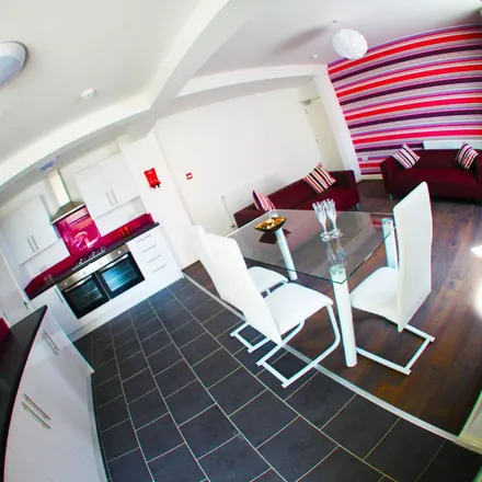 Rent this 4 bed apartment on University of Liverpool in Grove Street, Liverpool