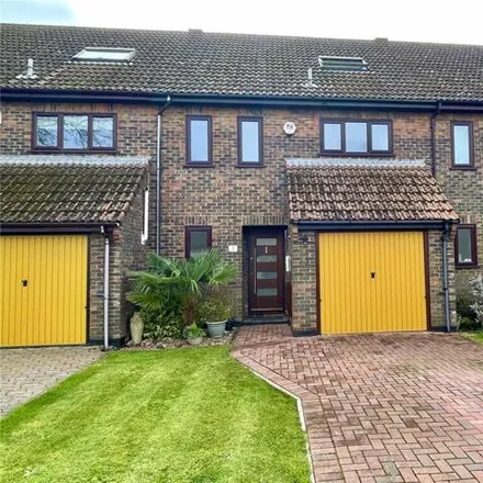 Buy this 3 bed townhouse on Gladstone Close in Christchurch, BH23 3TL