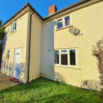 Rent this 4 bed duplex on 45 Beech Grove in Guildford, GU2 7UZ