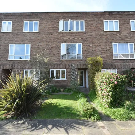 Rent this 4 bed apartment on West Drive in Kings Heath, B5 7RS