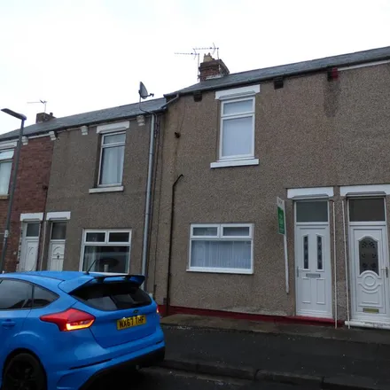 Image 1 - Hallgarth Terrace, Ferryhill, DL17 8HZ, United Kingdom - Townhouse for rent