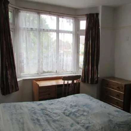 Rent this 3 bed duplex on Marsh Lane in Marston, OX3 0NQ