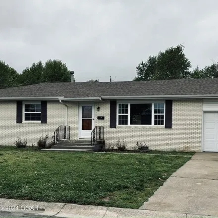 Buy this 3 bed house on 2708 South Michigan Avenue in Sunnyvale, Joplin