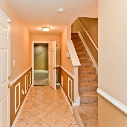 Image 3 - 815 Vauxhall Road, Hyattsville, MD 20785, USA - Townhouse for sale