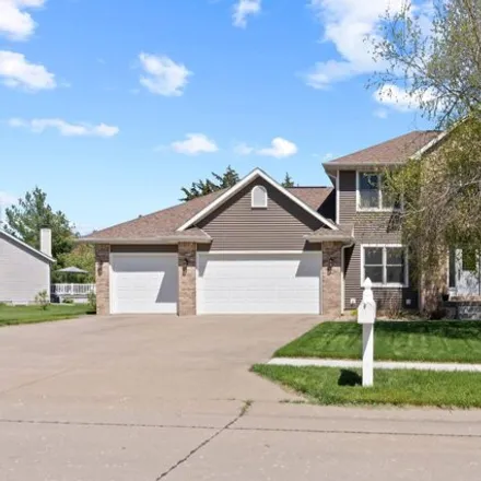 Buy this 6 bed house on 219 Normandy Court in Muscatine, IA 52761