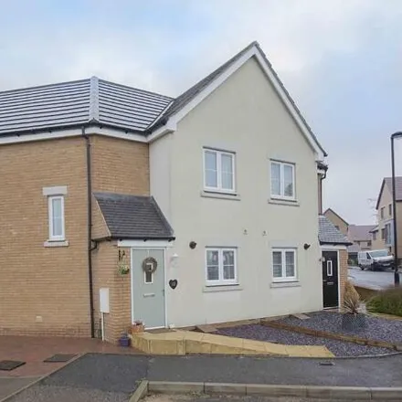 Rent this 3 bed duplex on Wychewood Close in Little Stanion, NN18 8GX