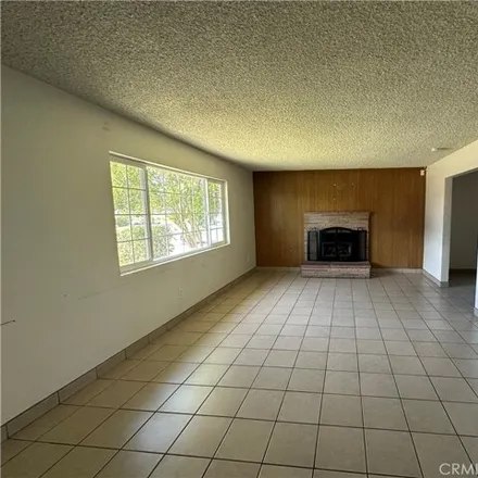 Image 5 - 3008 Leonard St, Bakersfield, California, 93304 - House for sale