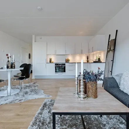 Rent this 3 bed apartment on Borresøvej 41 in 8240 Risskov, Denmark
