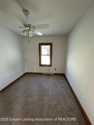 Image 7 - 2528 Newark Avenue, Lansing, MI 48911, USA - House for sale