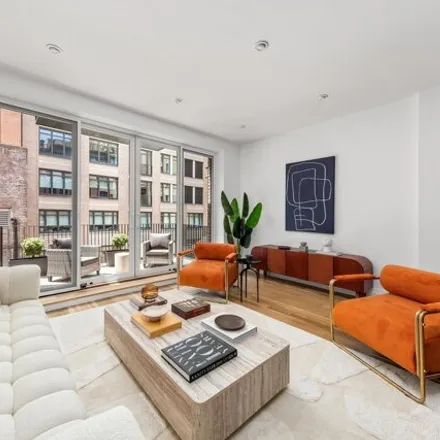 Image 3 - 256 W 88th St Unit Parlor, New York, 10024 - Townhouse for sale