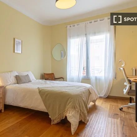 Rent this 6 bed room on Carrer de Vallirana in 78, 08006 Barcelona