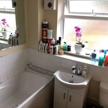Rent this 1 bed apartment on 66 Dennett Close in Nottingham, NG3 2GL