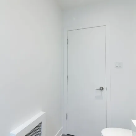 Image 3 - 2076 Avenue Lincoln, Montreal, QC H3H 2G8, Canada - Apartment for rent