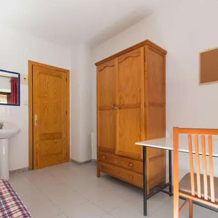 Image 5 - Hotel Universal, Calle Recogidas, 16, 18005 Granada, Spain - Apartment for rent