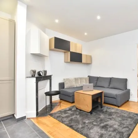Rent this 1 bed apartment on 31 Rue Godefroy in 92800 Puteaux, France