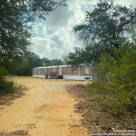 Image 3 - 900 Gayle Lane, Atascosa County, TX 78065, USA - House for sale