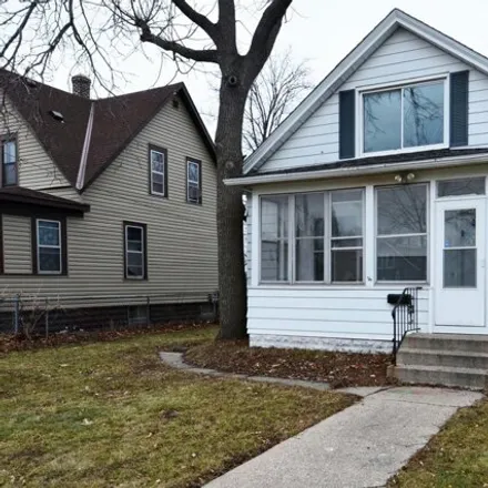 Buy this 3 bed house on 4023 Aldrich Avenue North in Minneapolis, MN 55412