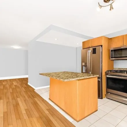 Rent this 2 bed condo on 2287 Johnson Ave Apt 3b in New York, 10463