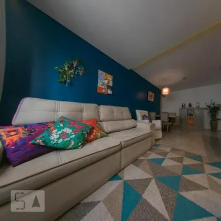 Rent this 2 bed apartment on Rua Doutor Pedrosa 477 in Centro, Curitiba - PR
