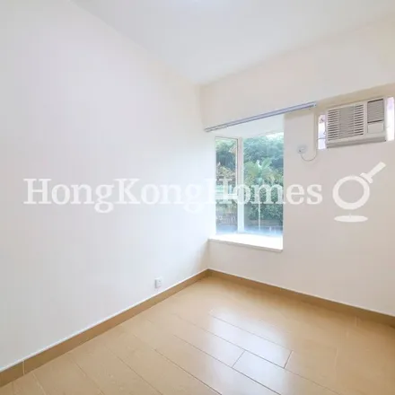 Image 9 - China, Hong Kong, Hong Kong Island, North Point, Braemar Hill Road, Block 7 - Apartment for rent