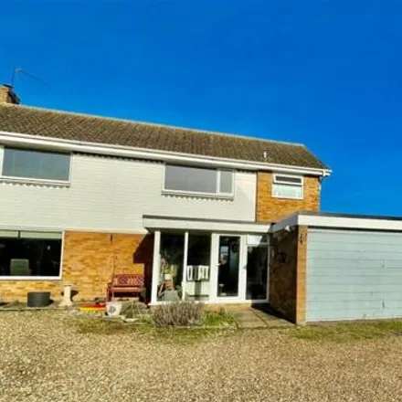 Buy this 4 bed house on 14 Hall Hills in Diss, IP22 4LP