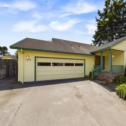 Buy this 3 bed house on 1770 Rae Ct in McKinleyville, California