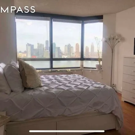 Buy this 1 bed condo on 630 1st Ave Apt 21s in New York, 10016
