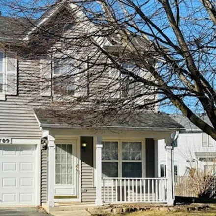 Rent this 3 bed house on Glenwood Court in Naperville, IL