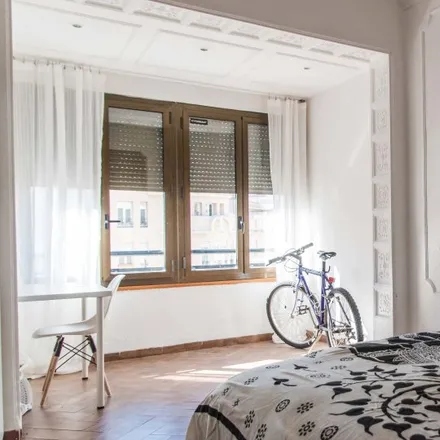 Rent this 5 bed room on Carrer de Sogorb in 46004 Valencia, Spain