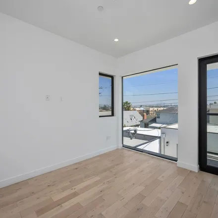 Image 5 - 1844 South Cochran Avenue, Los Angeles, CA 90019, USA - Townhouse for rent