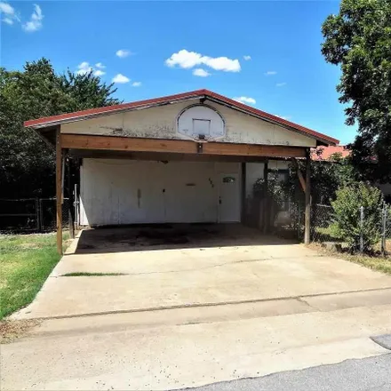 Rent this 3 bed house on 110 South Colorado Street in Iowa Park, TX 76367
