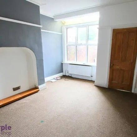 Image 4 - Back Church Road North, Bolton, BL1 6HE, United Kingdom - Townhouse for sale