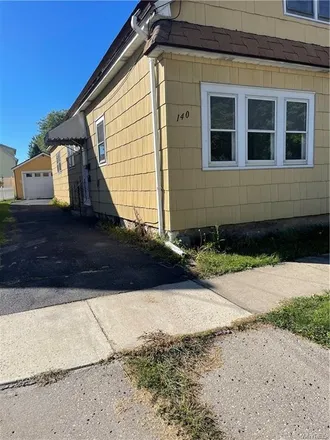 Image 2 - 140 Willowlawn Parkway, Buffalo, NY 14206, USA - House for sale