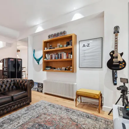 Rent this studio townhouse on J &amp; L Gibbons in Swan Yard, London