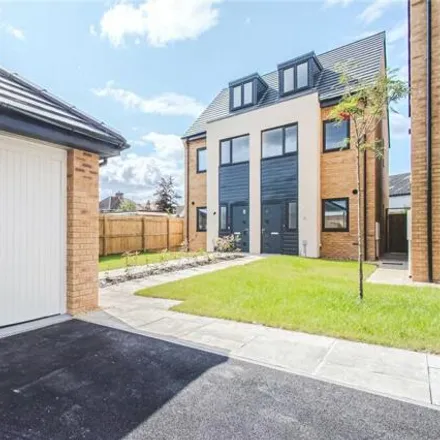 Image 3 - 63 New Dawn Place, Swindon, SN1 2FB, United Kingdom - Duplex for sale