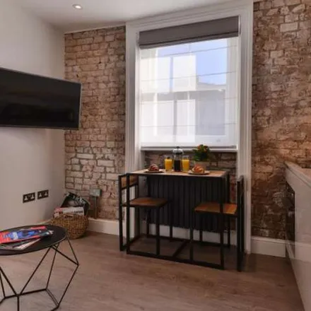 Rent this 1 bed apartment on West Hampstead Thameslink in Black Path, London
