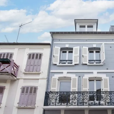 Rent this 1 bed apartment on 3 z Passage Vigne in 14360 Trouville-sur-Mer, France