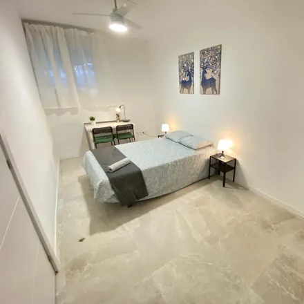 Rent this 3 bed room on Calle de Cáceres in 17, 28045 Madrid