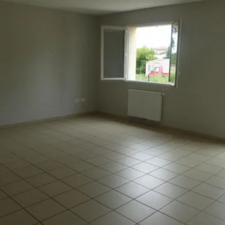 Rent this 4 bed apartment on 11 chemin du Vieux Chêne in 63190 Lezoux, France
