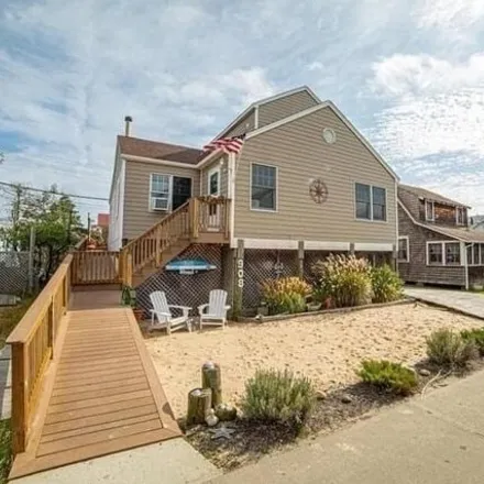 Rent this 4 bed house on 908 Evergreen Walk in Village of Ocean Beach, Islip