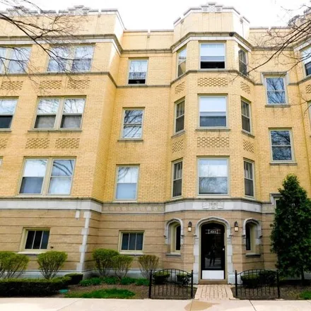Buy this 1 bed condo on 623 Washington Boulevard in Oak Park, IL 60302
