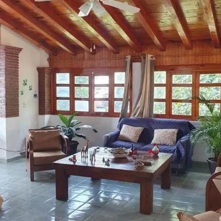 Rent this 4 bed house on Calle Tabachín in Buena Vista, 62130 Cuernavaca