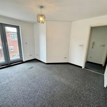 Image 7 - Silverdale Avenue, Southend-on-Sea, SS0 9DP, United Kingdom - Apartment for rent