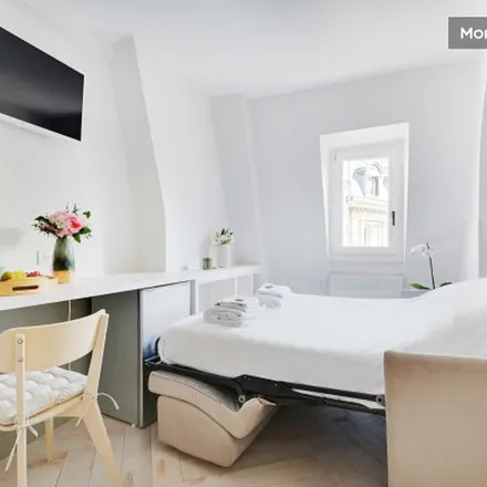 Image 3 - 17 Rue Montalivet, 75008 Paris, France - Apartment for rent
