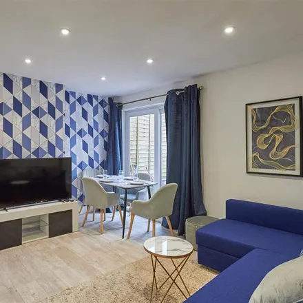 Rent this 2 bed apartment on 38 in 40 Sandown Road, Brighton