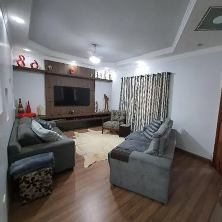 Buy this 3 bed house on Rua Osasco in Parque Universitário, Americana - SP